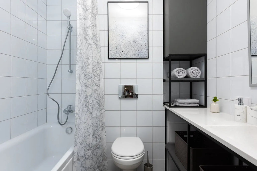 The Benefits of Using Clear Shower Rings in the UK for a Sleek Bathroom Look: