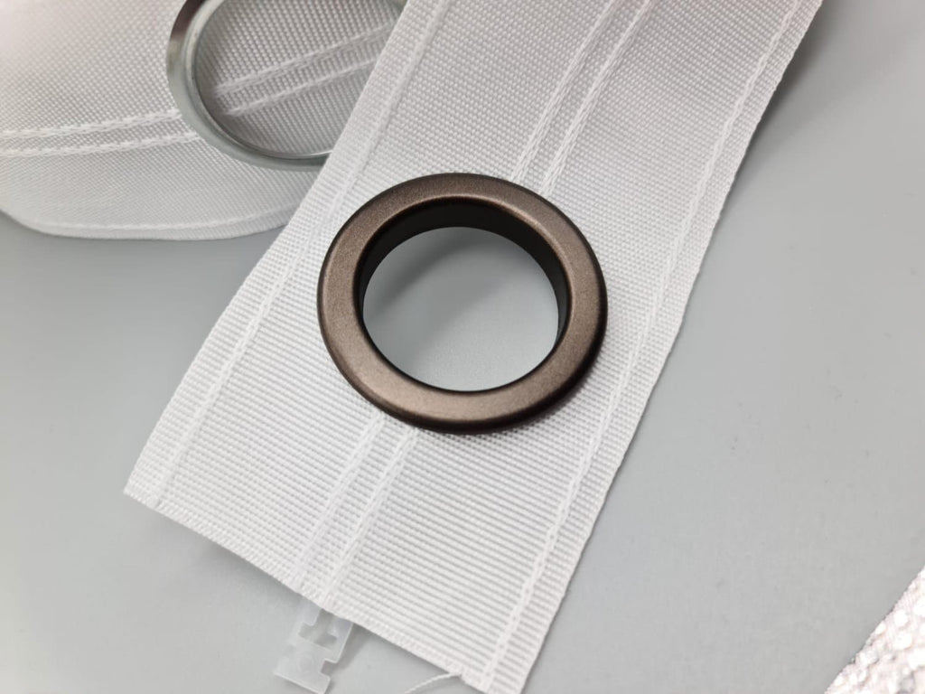 Amazon.com: ECESLENT 32 Pack Curtain Grommets Curtain Eyelet Rings Inner  Diameter 1.6 inch(40mm) Nanoscale Silencer Sliding Low Noise DIY Roman Rings,  Silver : Home & Kitchen
